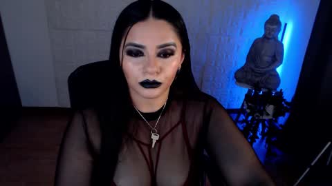 Snapshot of emili_evans_ chatting on February 6, 12:00 am POWERFULL GODDESS EMILI online show from February 6, 12:00 am