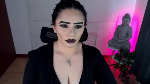 Snapshot of emili_evans_ chatting on September 10, 7:04 pm POWERFULL GODDESS EMILI online show from September 10, 7:04 pm