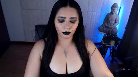 Snapshot of emili_evans_ chatting on February 8, 6:55 pm POWERFULL GODDESS EMILI online show from February 8, 6:55 pm