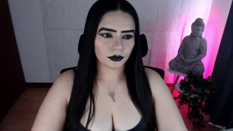 Snapshot of emili_evans_ chatting on September 18, 4:00 pm POWERFULL GODDESS EMILI online show from September 18, 4:00 pm