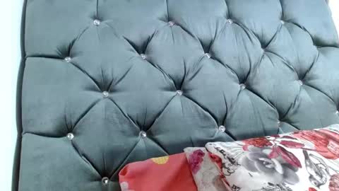 emili riders online show from February 15, 8:44 am