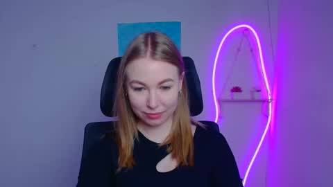 Emilia online show from March 19, 6:30 am