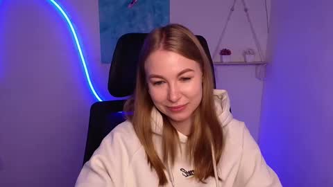 Emilia online show from October 18, 5:44 am