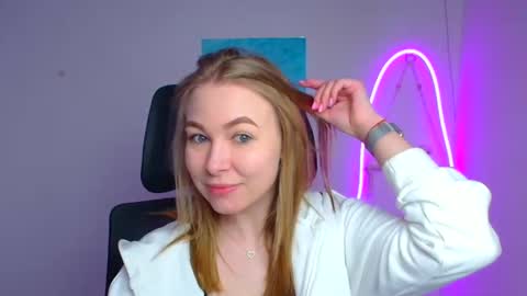 Emilia online show from March 23, 6:29 am