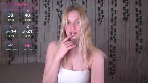 Amili online show from November 28, 3:41 pm