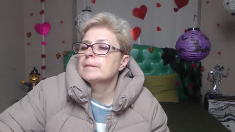 EmiliaGree online show from November 8, 7:22 am