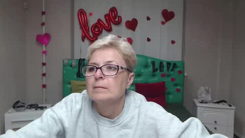 Snapshot of emiliagree chatting on September 29, 5:12 pm EmiliaGree online show from September 29, 5:12 pm