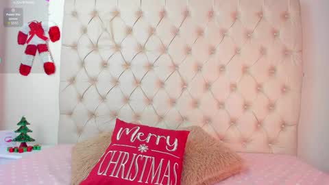 emilieandblake online show from November 28, 9:49 am