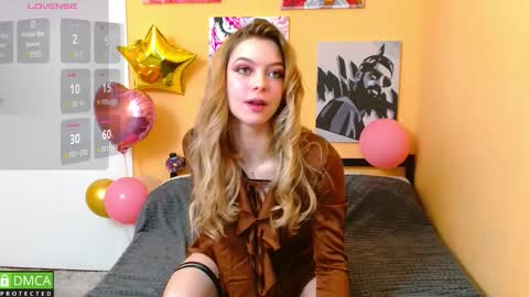 emilielong online show from November 23, 1:09 pm