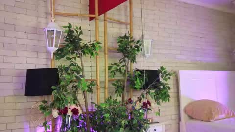 EMMA online show from March 1, 9:19 pm