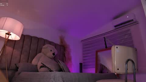  emily valentina     online show from February 26, 1:53 am