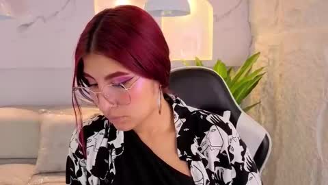 Emily  tp 700am - 1400pm online show from February 24, 12:52 pm