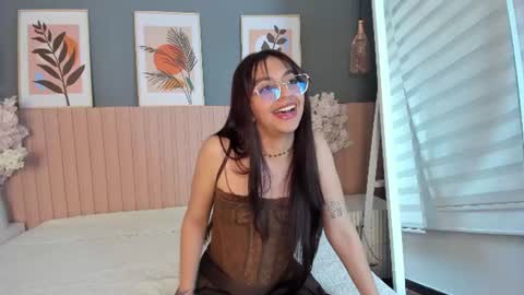 emily_brooks__ online show from August 4, 3:24 am
