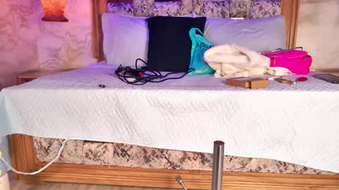 emily_dempsey online show from March 22, 7:18 pm