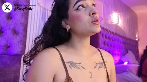 Emily online show from February 5, 7:28 pm