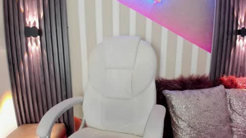 Emily online show from September 17, 3:26 pm