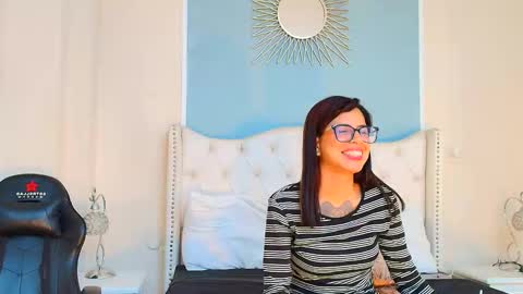 Emily online show from January 18, 1:25 am