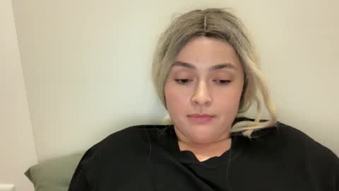 Snapshot of emily_morning_dew chatting on October 14, 5:05 pm emily_morning_dew online show from October 14, 5:05 pm