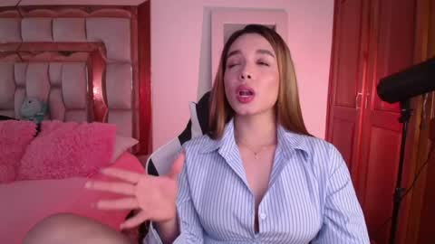 emily online show from April 16, 9:37 pm