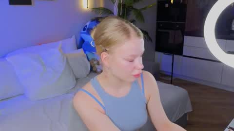 emily shepard online show from May 6, 2:17 am