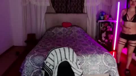 Emily  Swan online show from December 1, 4:10 am