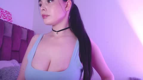 emily_w2 online show from January 20, 4:21 am