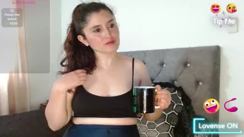 Snapshot of emily_white00 chatting on March 3, 2:39 pm emily online show from March 3, 2:39 pm