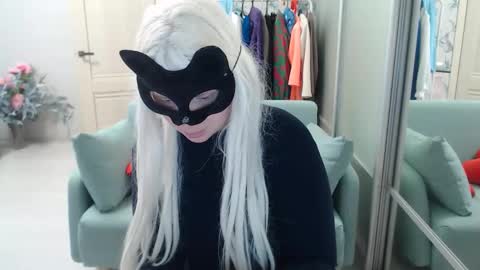 Emily online show from February 5, 10:08 am