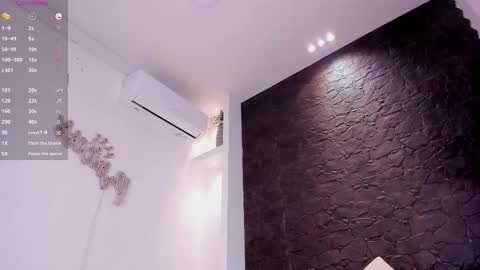 emilyallen_1 online show from October 30, 5:08 am