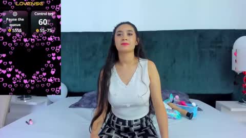 Emilyyy online show from February 20, 10:26 pm