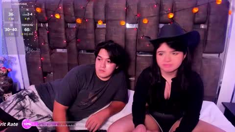 Snapshot of emilyandrew_ chatting on October 16, 5:07 am Amily Andrew online show from October 16, 5:07 am