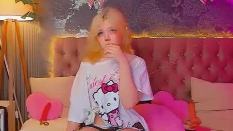 Baby Emelli online show from April 22, 7:04 am