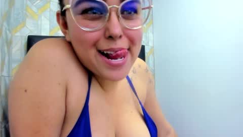 Snapshot of emilybrown21x chatting on September 25, 12:06 am emilybrown21x online show from September 25, 12:06 am