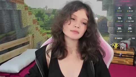 Emilyhaves online show from October 31, 7:58 pm