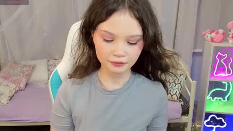 Emilyhaves online show from January 16, 6:55 am