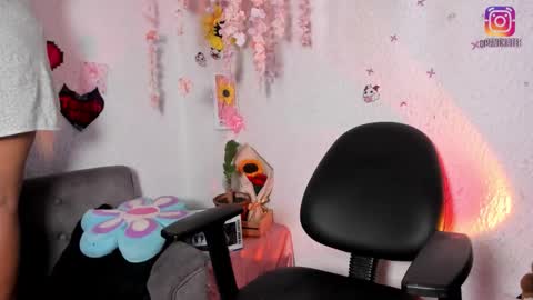 Emily online show from March 24, 8:04 pm