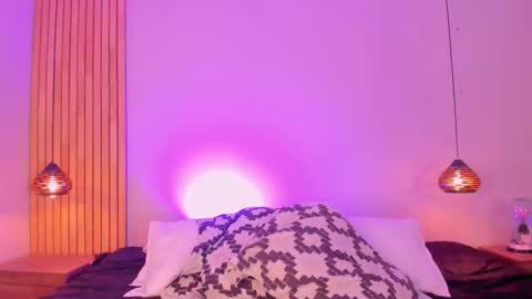 Emily  online show from November 11, 8:00 pm