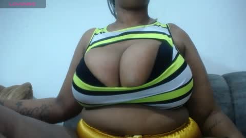 Emilyhines online show from April 16, 1:17 am