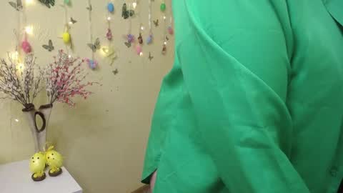 Emily online show from April 1, 1:41 pm