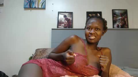 Snapshot of emilyposha chatting on March 2, 3:13 am Emilly online show from March 2, 3:13 am