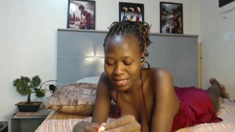Snapshot of emilyposha chatting on February 18, 10:25 pm Emilly online show from February 18, 10:25 pm