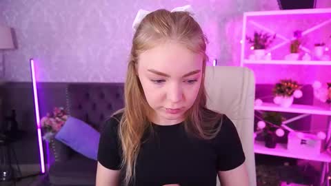 Snapshot of emilysunshines chatting on September 23, 6:18 am MY NAME IS Emily WELCOME EVERYONE I WILL BE HAPPY TO GIVE YOU WHAT YOU HAVE DREAMED OF FOR SO LONG online show from September 23, 6:18 am