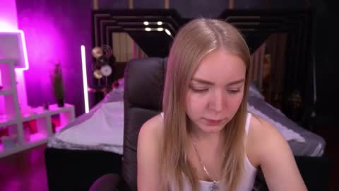 Snapshot of emilysunshines chatting on October 13, 1:57 pm MY NAME IS Emily WELCOME EVERYONE I WILL BE HAPPY TO GIVE YOU WHAT YOU HAVE DREAMED OF FOR SO LONG online show from October 13, 1:57 pm