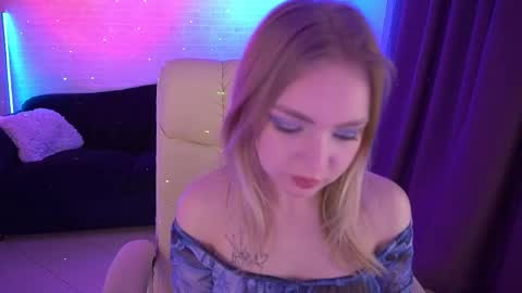Snapshot of emilysunshines chatting on February 11, 9:46 pm MY NAME IS Emily WELCOME EVERYONE I WILL BE HAPPY TO GIVE YOU WHAT YOU HAVE DREAMED OF FOR SO LONG online show from February 11, 9:46 pm