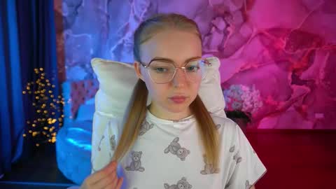 Snapshot of emilysunshines chatting on September 20, 12:52 pm MY NAME IS Emily WELCOME EVERYONE I WILL BE HAPPY TO GIVE YOU WHAT YOU HAVE DREAMED OF FOR SO LONG online show from September 20, 12:52 pm