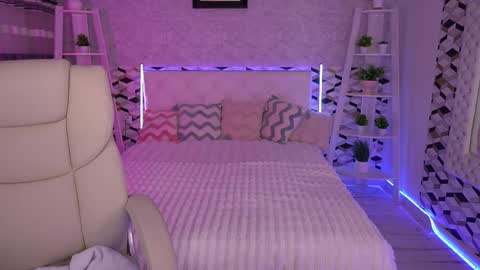  MY NAME IS Emily WELCOME EVERYONE I WILL BE HAPPY TO GIVE YOU WHAT YOU HAVE DREAMED OF FOR SO LONG online show from April 19, 6:14 am