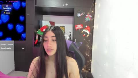 Snapshot of emilytafur chatting on December 18, 6:46 pm Emy online show from December 18, 6:46 pm