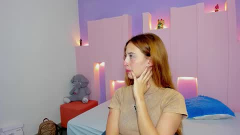 emilywilliis online show from January 19, 11:53 am