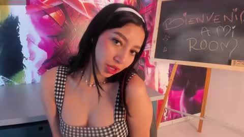 EMMA FOX online show from March 7, 3:39 pm