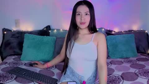 Snapshot of emma__smiith chatting on September 8, 2:16 pm emma__smiith online show from September 8, 2:16 pm